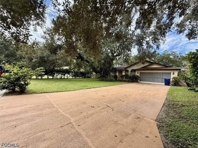3 bedroom SingleFamilyResidence at 4029 Albany Rd, Port Labelle, Labelle — photo 2