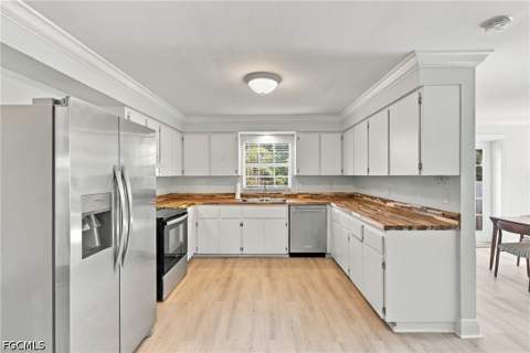 3752 Roosevelt Ave, Fort Myers FL - photo 6 of 21
