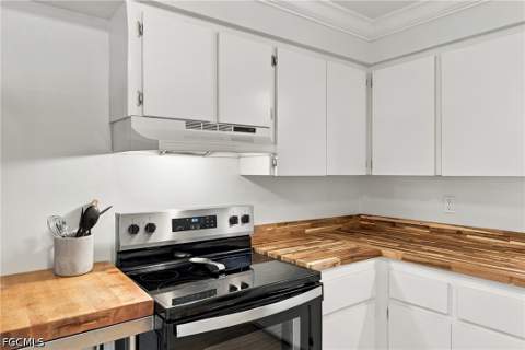 3752 Roosevelt Ave, Fort Myers FL - photo 7 of 21