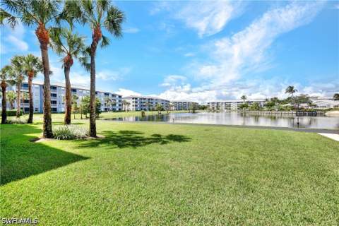 16615 Lake Circle Dr 427, Fort Myers FL - photo 18 of 35
