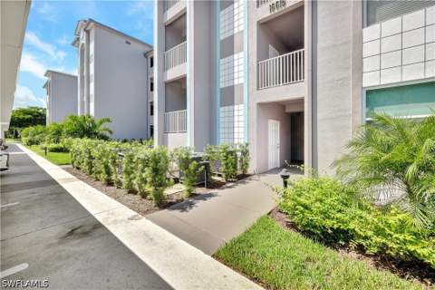 16615 Lake Circle Dr 427, Fort Myers FL - photo 19 of 35