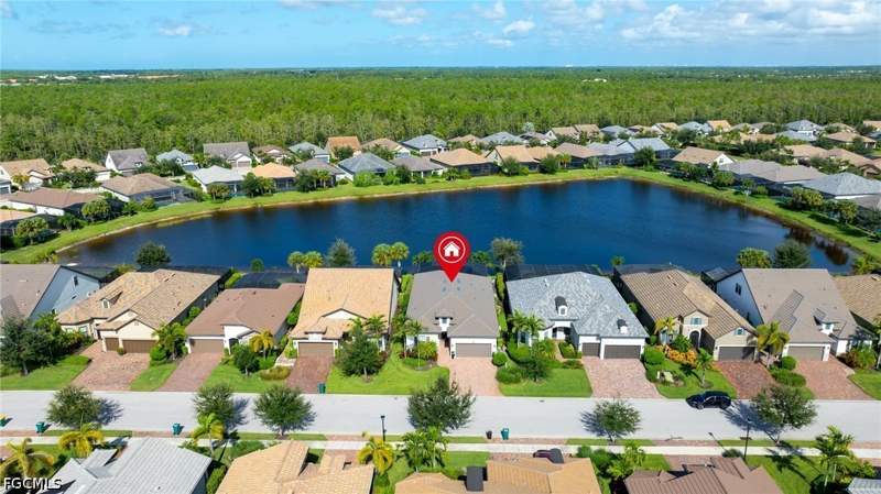 4 bedroom SingleFamilyResidence at 7564 Winding Cypress Dr, Winding Cypress, Naples — photo 3