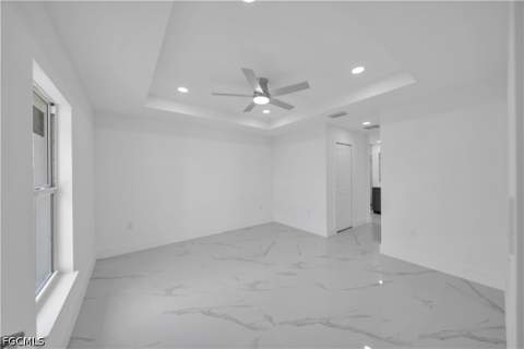 1021 Pilgrim St E, Lehigh Acres FL - photo 14 of 39