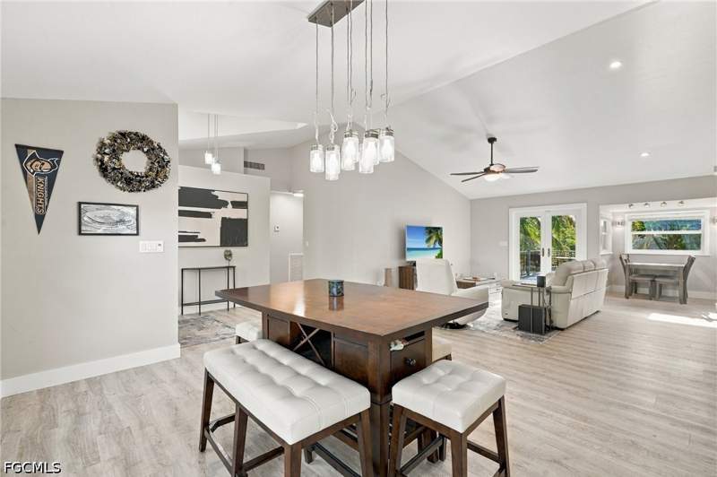 4 bedroom SingleFamilyResidence at 7142 Shannon Blvd, Rindfleisch Subd, Fort Myers — photo 4