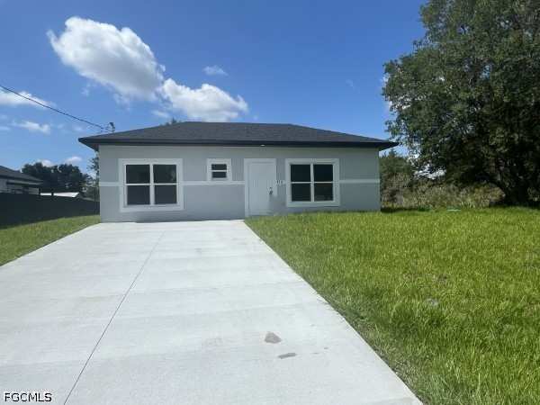 1 bedroom SingleFamilyResidence at 706 Azure Ave, Lehigh Acres, Lehigh Acres — photo 1