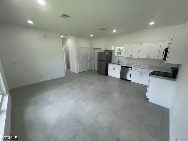 1 bedroom SingleFamilyResidence at 706 Azure Ave, Lehigh Acres, Lehigh Acres — photo 4