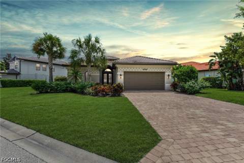 10505 Valencia Lakes Dr, Bonita Springs FL - photo 6 of 61