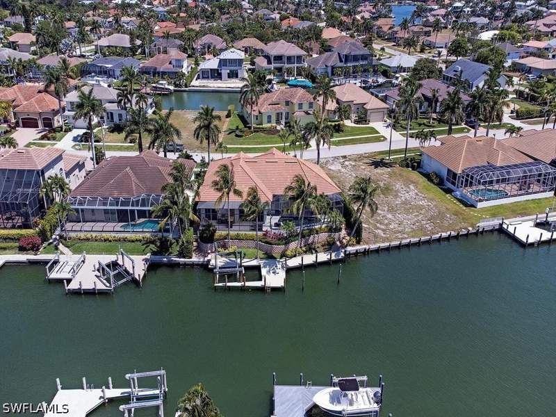 3 bedroom SingleFamilyResidence at 466 Clifton Ct, Marco Beach, Marco Island — photo 3
