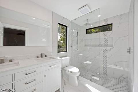 4656 Capri Dr, Naples FL - photo 12 of 21