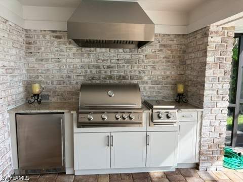 2264 Imperial Golf Co Blvd, Naples FL - photo 8 of 36