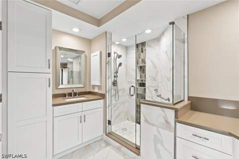 430 Cove Tower Dr 501, Naples FL - photo 16 of 38