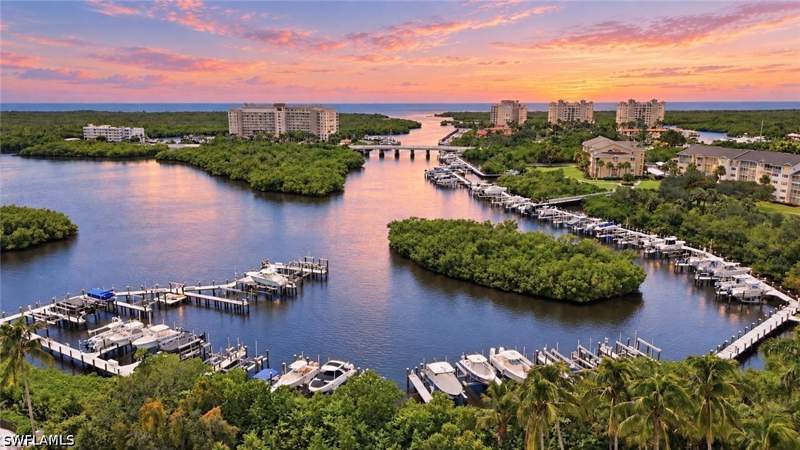 3 bedroom Condominium at 430 Cove Tower Dr 501, Aruba At Cove Towers, Naples — photo 2