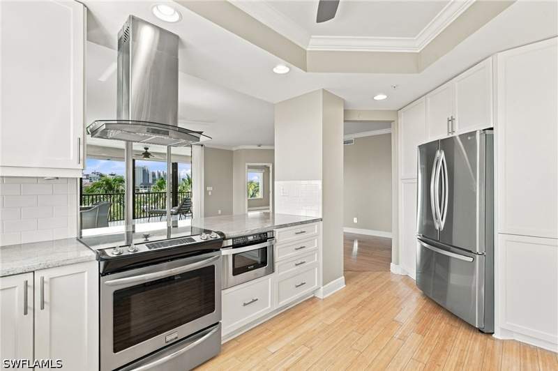 3 bedroom Condominium at 430 Cove Tower Dr 501, Aruba At Cove Towers, Naples — photo 5