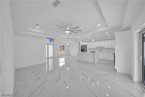 1025 Pilgrim St E, Lehigh Acres FL - photo 12 of 38