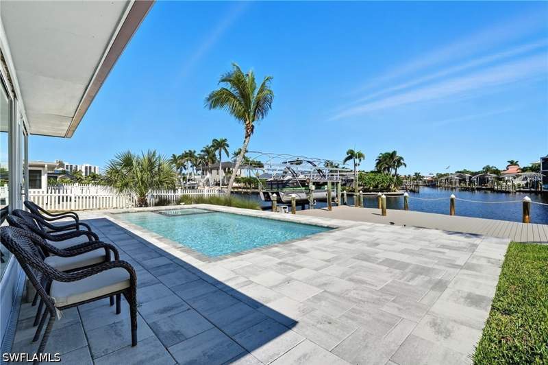 2 bedroom SingleFamilyResidence at 35 Fairview Blvd, Fairview Isles, Fort Myers Beach — photo 3