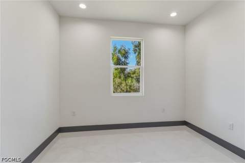 442 Mercedes Ct, Lehigh Acres FL - photo 23 of 59