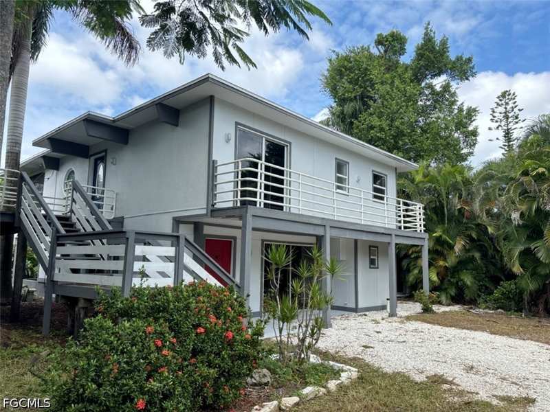 3 bedroom SingleFamilyResidence at 10925 Russell Rd, Pine Island, Bokeelia — photo 1