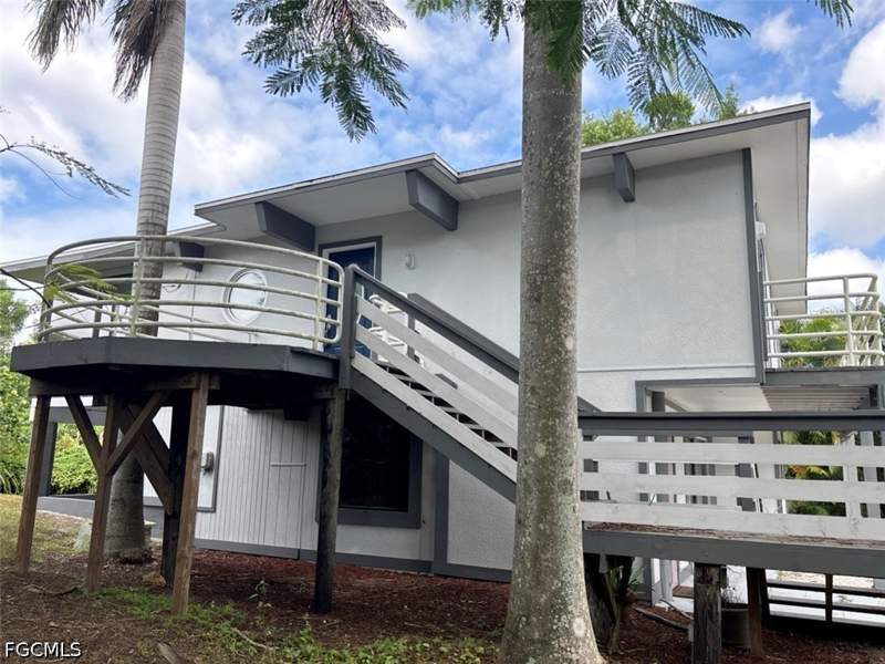 3 bedroom SingleFamilyResidence at 10925 Russell Rd, Pine Island, Bokeelia — photo 4