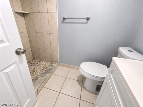 4601 Bayshore Dr A1, Naples FL - photo 7 of 9