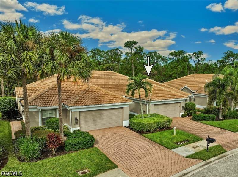 3 bedroom Attached at 9996 Horse Creek Rd, Cypress Cove, Fort Myers — photo 2