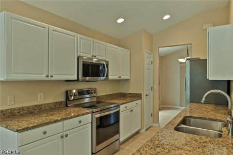9996 Horse Creek Rd, Fort Myers FL - photo 7 of 27
