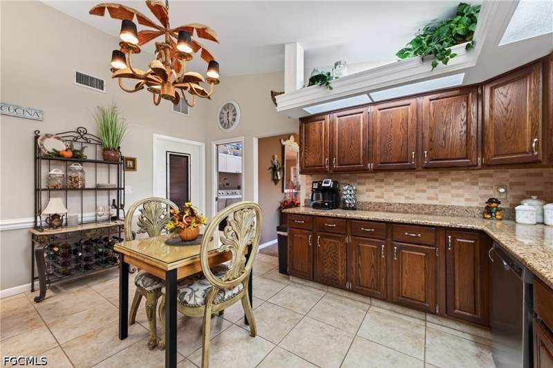 2 bedroom Attached at 1278 N Arcola Dr, Brandywine, Fort Myers — photo 4