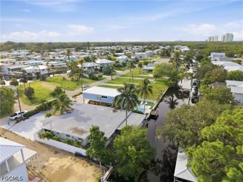 24519 Dolphin St, Bonita Springs FL - photo 14 of 41