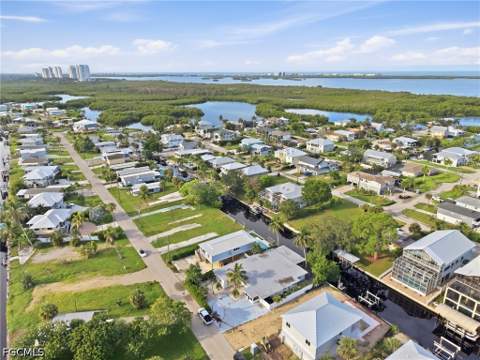 24519 Dolphin St, Bonita Springs FL - photo 15 of 41