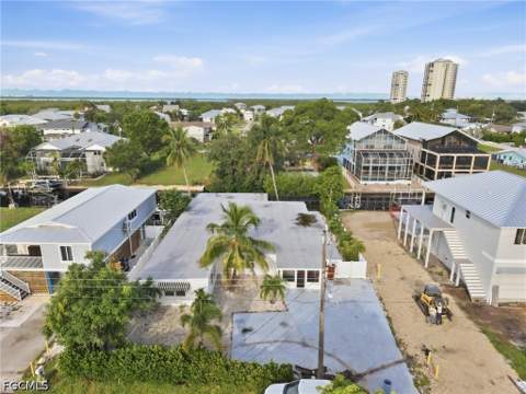 24519 Dolphin St, Bonita Springs FL - photo 9 of 41