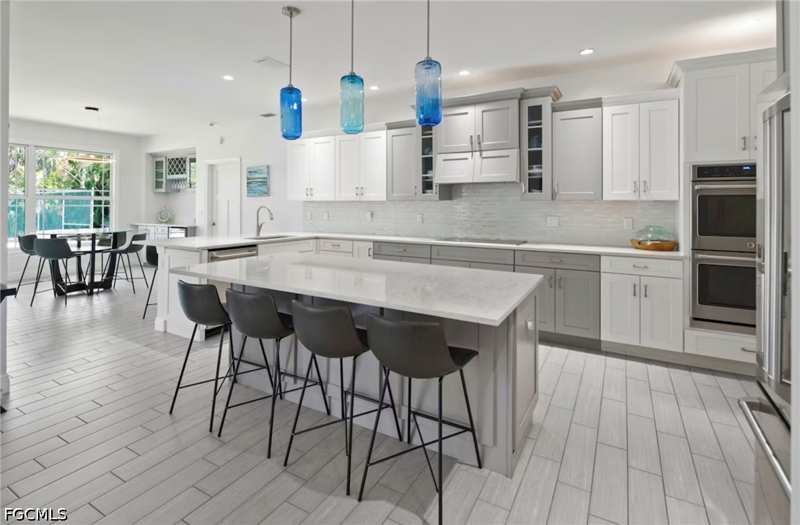 4 bedroom SingleFamilyResidence at 920 E Inlet Dr, Marco Island, Marco Island — photo 1