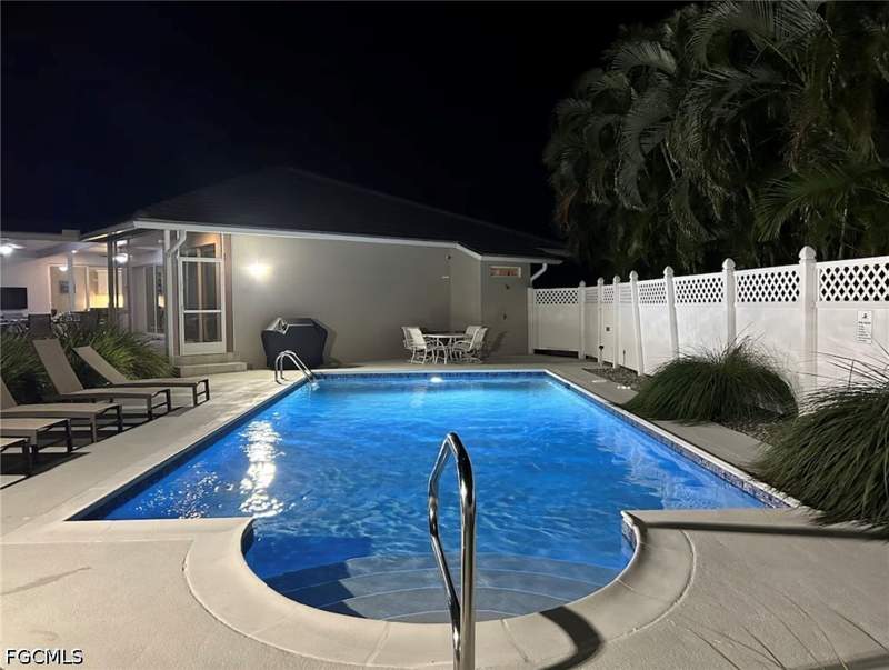 4 bedroom SingleFamilyResidence at 920 E Inlet Dr, Marco Island, Marco Island — photo 3
