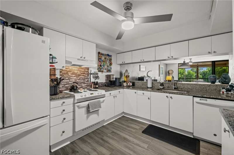 2 bedroom Condominium at 2069 W Lakeview Blvd 5, Lakeside At Lochmoor Condo, North Fort Myers — photo 1