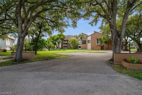2069 W Lakeview Blvd 5, North Fort Myers FL - photo 24 of 29