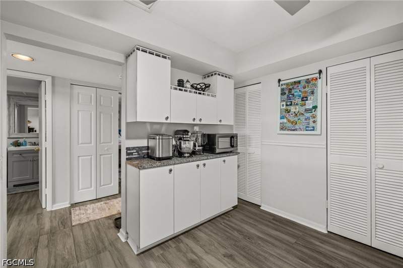 2 bedroom Condominium at 2069 W Lakeview Blvd 5, Lakeside At Lochmoor Condo, North Fort Myers — photo 3