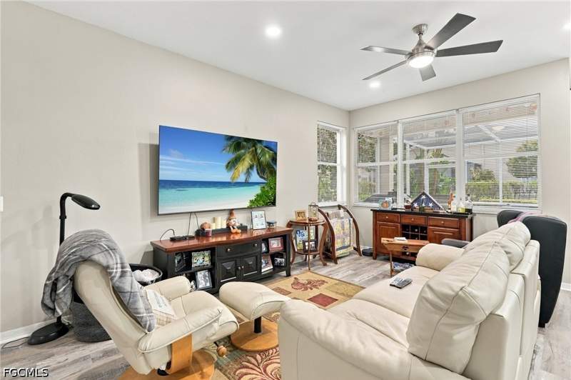 3 bedroom SingleFamilyResidence at 9342 Lake Abby Ln, Villages Of Bonita, Bonita Springs — photo 4