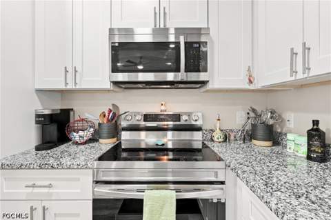 9342 Lake Abby Ln, Bonita Springs FL - photo 6 of 50