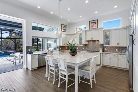 6460 Pembroke Way, Naples FL - photo 10 of 39