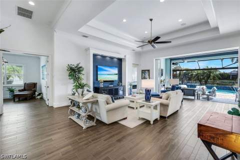6460 Pembroke Way, Naples FL - photo 6 of 39