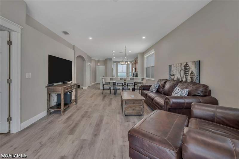 2 bedroom Attached at 2219 Carnaby Ct, Westminster, Lehigh Acres — photo 5