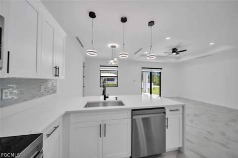 325 Leruth Ave, Lehigh Acres FL - photo 12 of 36