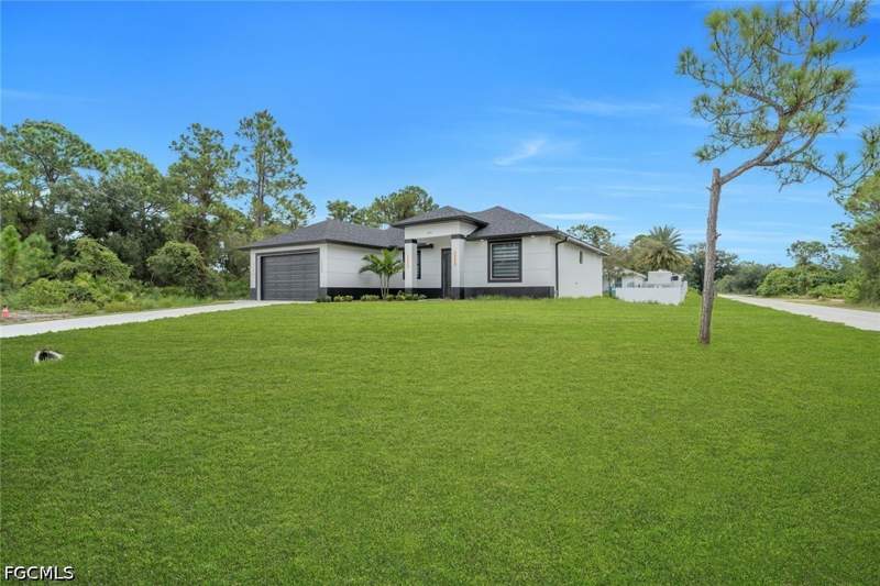 3 bedroom SingleFamilyResidence at 325 Leruth Ave, Lehigh Acres, Lehigh Acres — photo 2