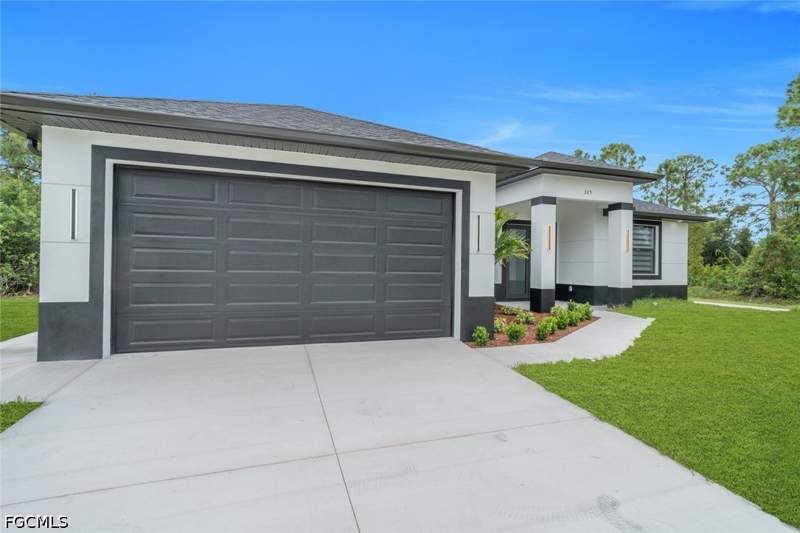 3 bedroom SingleFamilyResidence at 325 Leruth Ave, Lehigh Acres, Lehigh Acres — photo 4