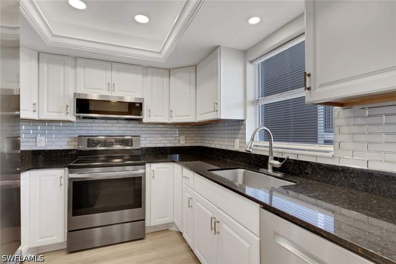 2 bedroom Condominium at 5499 Rattlesnake Hammock Rd A-207, Country Club Manor, Naples — photo 3