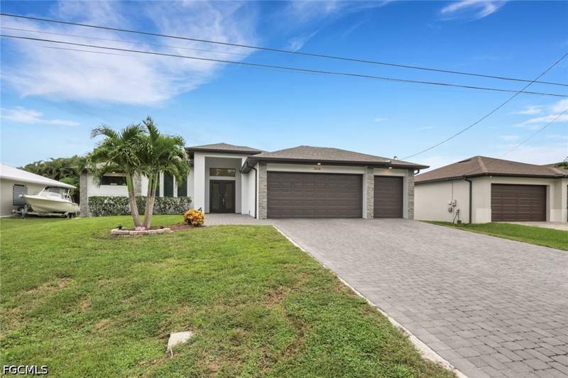 3 bedroom SingleFamilyResidence at 2806 Miracle Pkwy, Cape Coral, Cape Coral — photo 2