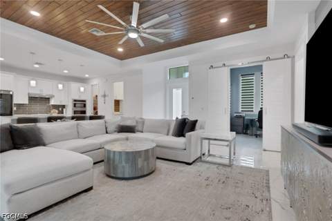 2806 Miracle Pkwy, Cape Coral FL - photo 6 of 44