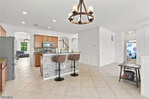 2446 Heydon Cir E, Naples FL - photo 14 of 49
