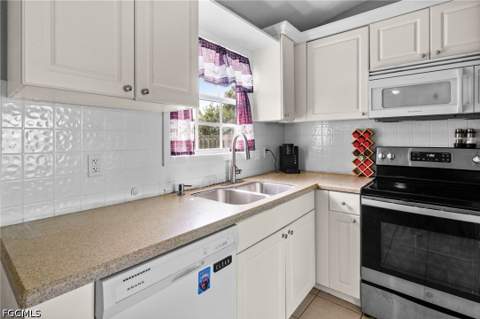 2620 Cartegena Ave, Fort Myers FL - photo 9 of 50