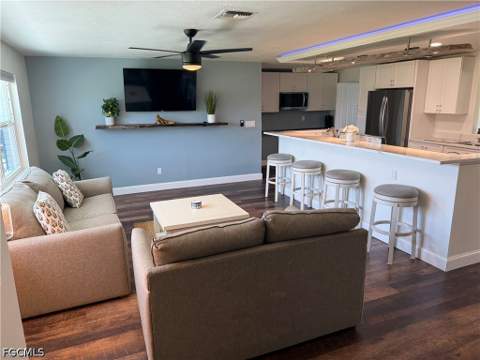 723 Sabur Ct, Cape Coral FL - photo 8 of 19