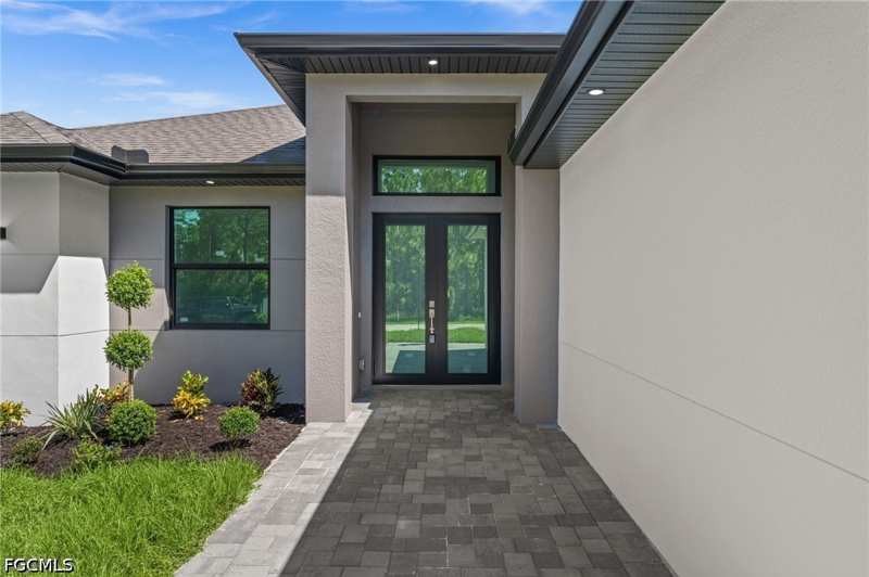 4 bedroom SingleFamilyResidence at 843 Bianca Ave S, Lehigh Acres, Lehigh Acres — photo 1
