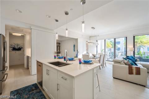 1135 3rd Ave S 304, Naples FL - photo 13 of 37